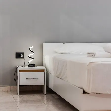 Relax By The Sea 1br By Pikhost Apartamento